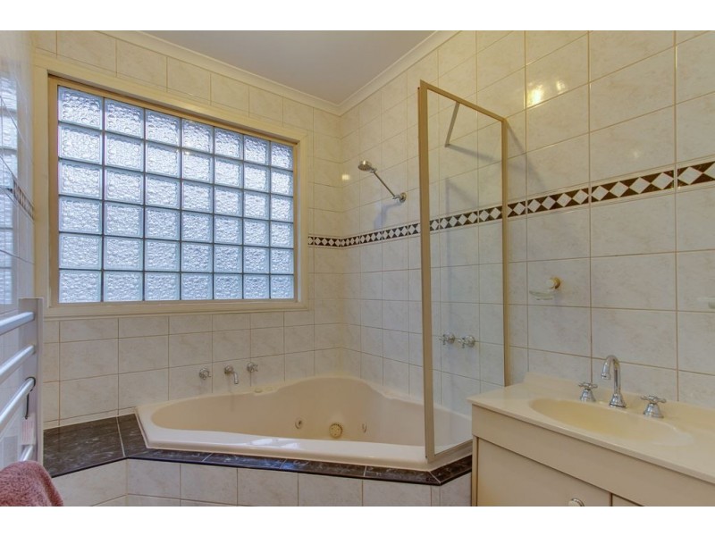 63 Hamilton Road, Bayswater North VIC 3153