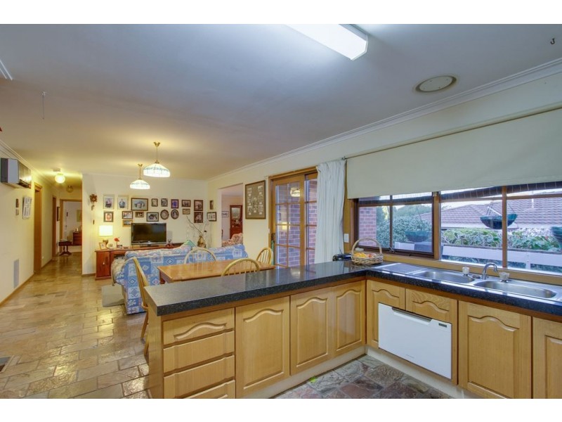 38 Linsley Way, Wantirna VIC 3152