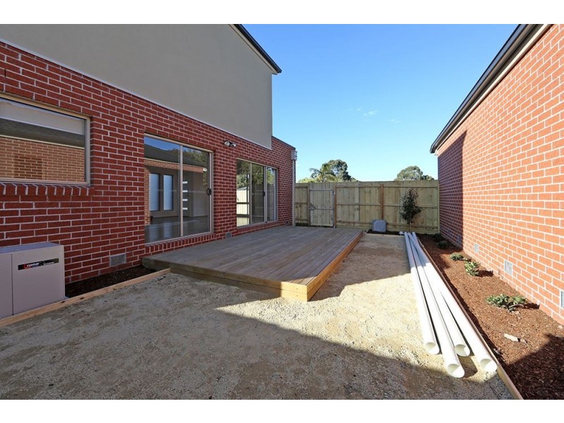 2/9 White Avenue, Bayswater North VIC 3153