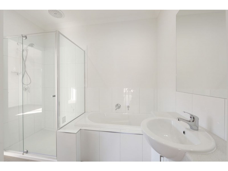 3/9 White Avenue, Bayswater North VIC 3153