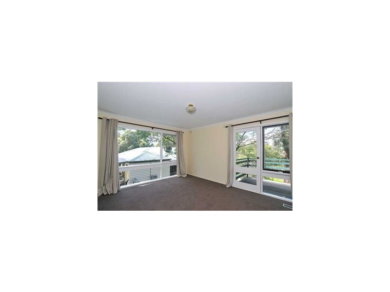 18 Earl Street, Upwey VIC 3158