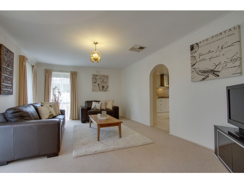 8 Helene Court, Boronia VIC 3155