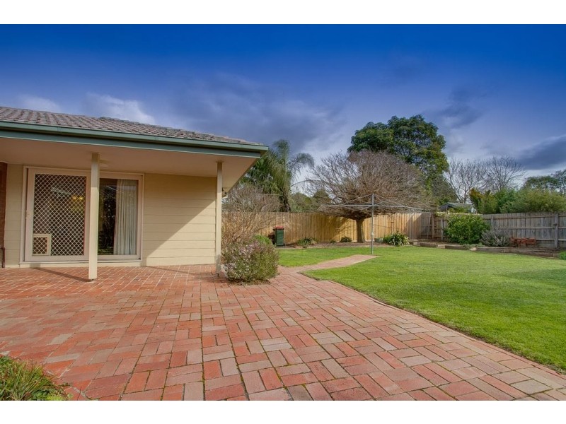 8 Helene Court, Boronia VIC 3155