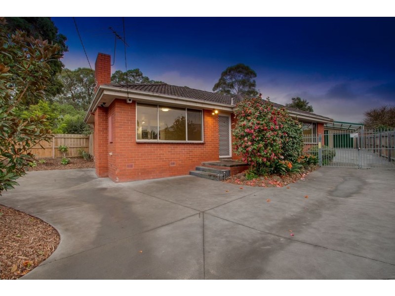 72 Rickards Avenue, Knoxfield VIC 3180