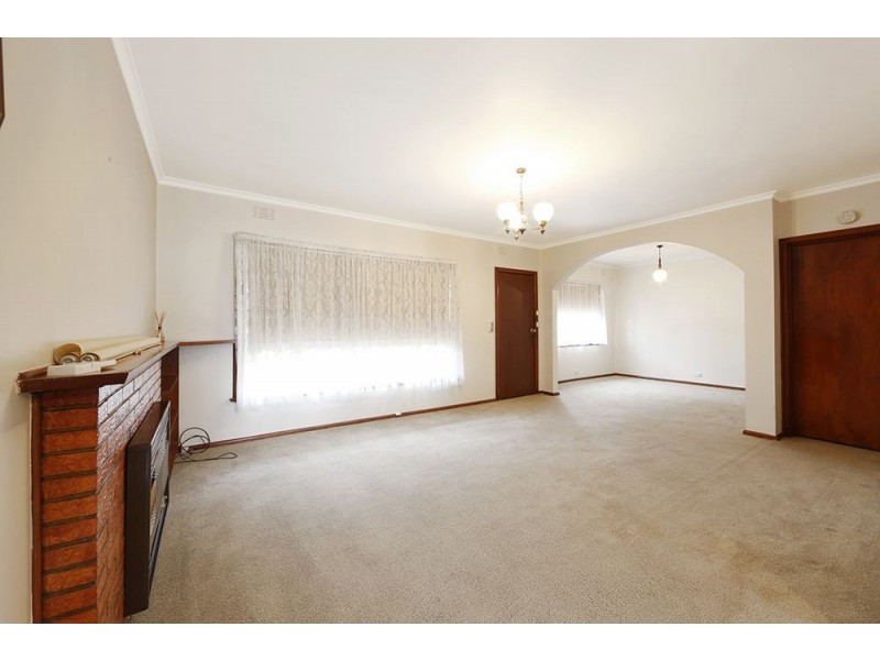 111 Eastfield Road, Croydon South VIC 3136