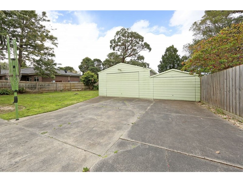 111 Eastfield Road, Croydon South VIC 3136
