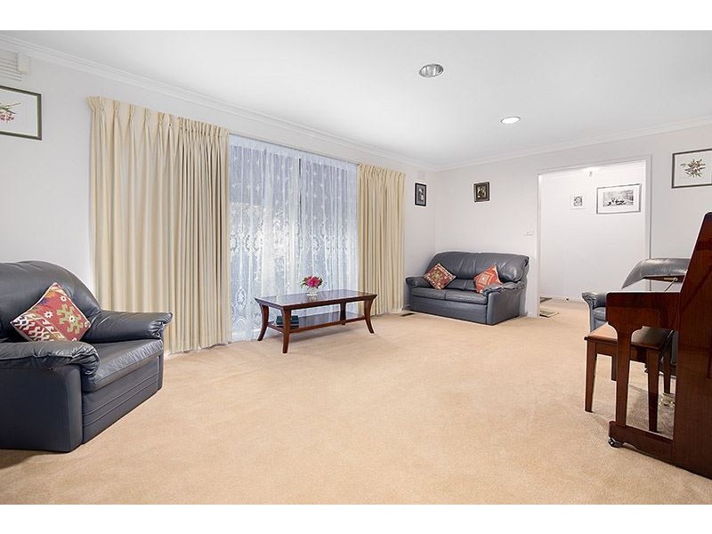 25 Castlewood Drive, Boronia VIC 3155