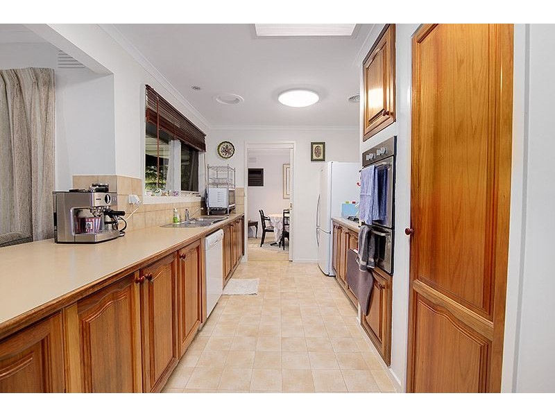 25 Castlewood Drive, Boronia VIC 3155