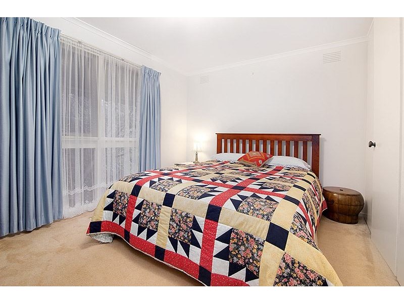 25 Castlewood Drive, Boronia VIC 3155