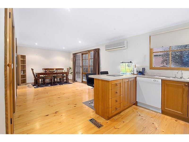 2/195 Boronia Road (Faces Tormore Road), Boronia VIC 3155