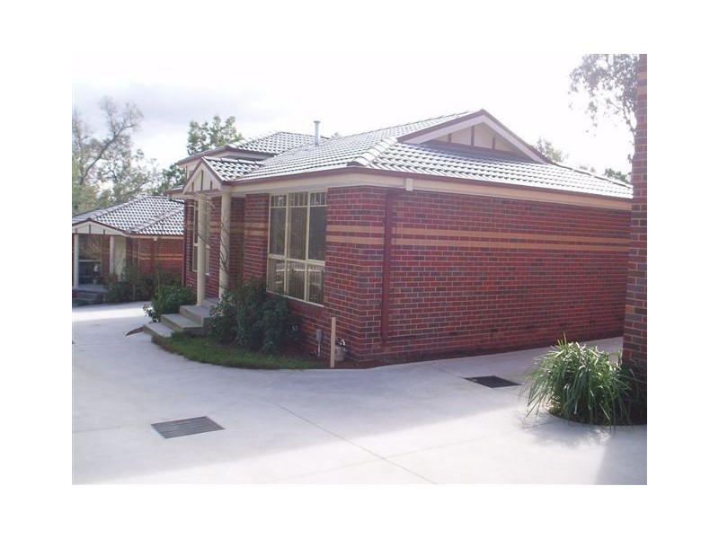2/18 Duncan Avenue, Boronia VIC 3155