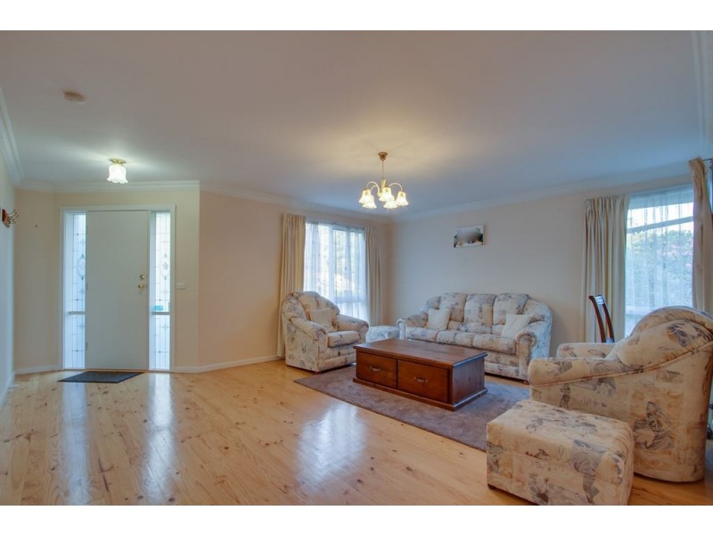 31 Beresford Drive, Boronia VIC 3155