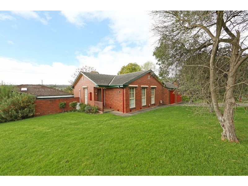 2/77 Lancaster Road, Mooroolbark VIC 3138