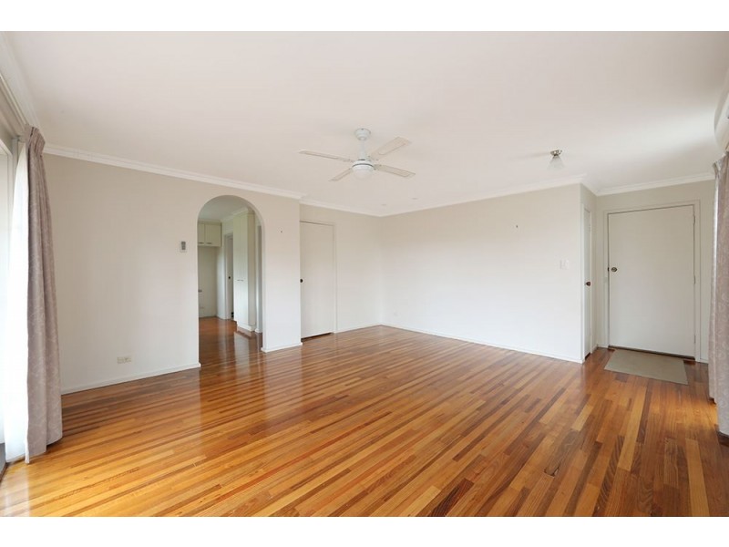 2/77 Lancaster Road, Mooroolbark VIC 3138