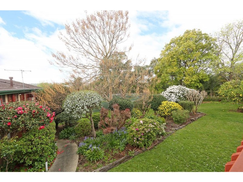 2/77 Lancaster Road, Mooroolbark VIC 3138