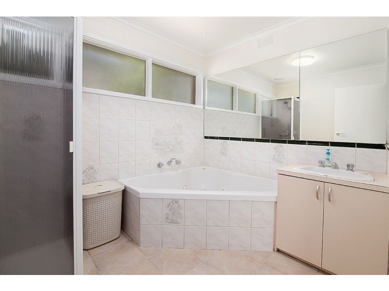 14 Hillside Avenue, Boronia VIC 3155