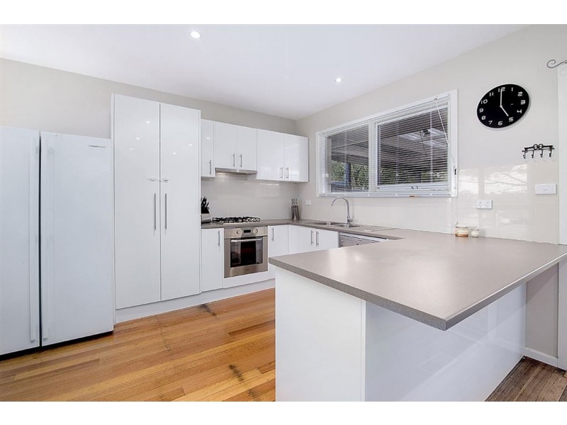 1 McComb Crescent, Bayswater VIC 3153