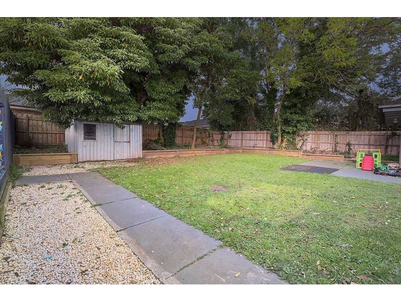 1 McComb Crescent, Bayswater VIC 3153