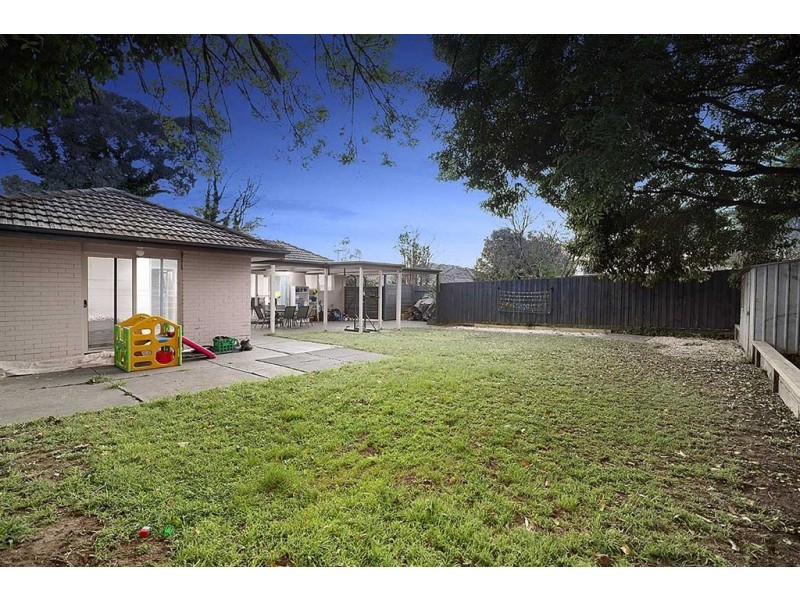 1 McComb Crescent, Bayswater VIC 3153