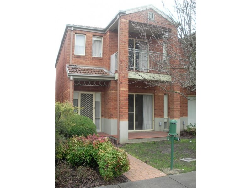 11 St Laurent Rise, Knoxfield VIC 3180