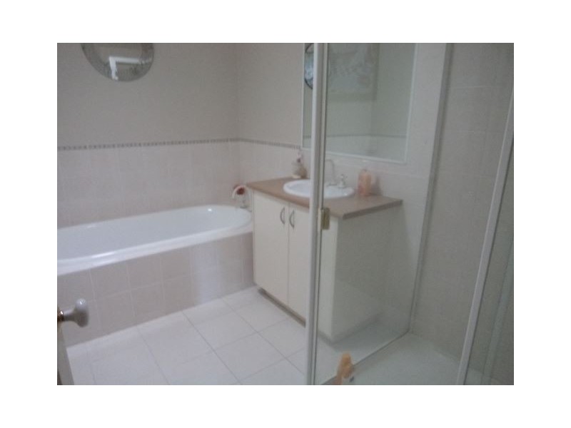 11 St Laurent Rise, Knoxfield VIC 3180