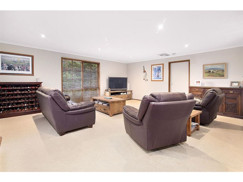 2 Wimborne Court, Bayswater North VIC 3153