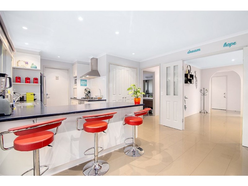 4 Paramount Avenue, Kilsyth VIC 3137