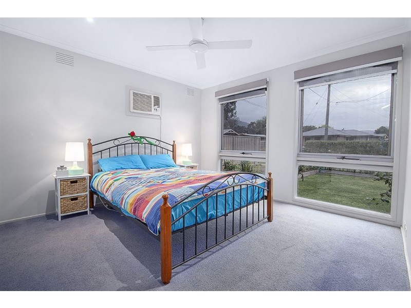 4 Paramount Avenue, Kilsyth VIC 3137