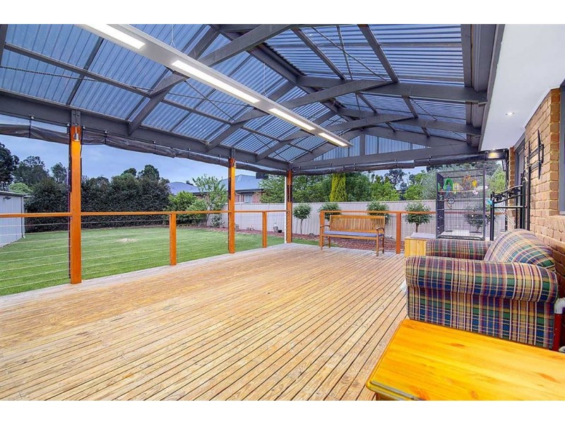 4 Paramount Avenue, Kilsyth VIC 3137