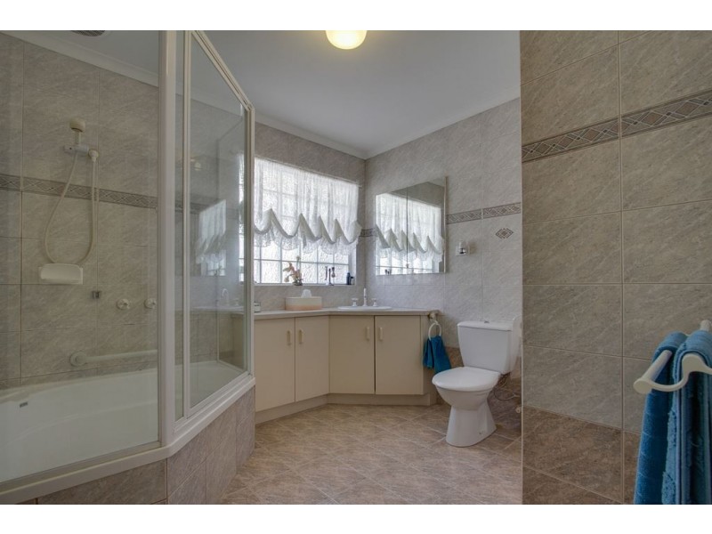 2/13 Woodvale Road, Boronia VIC 3155