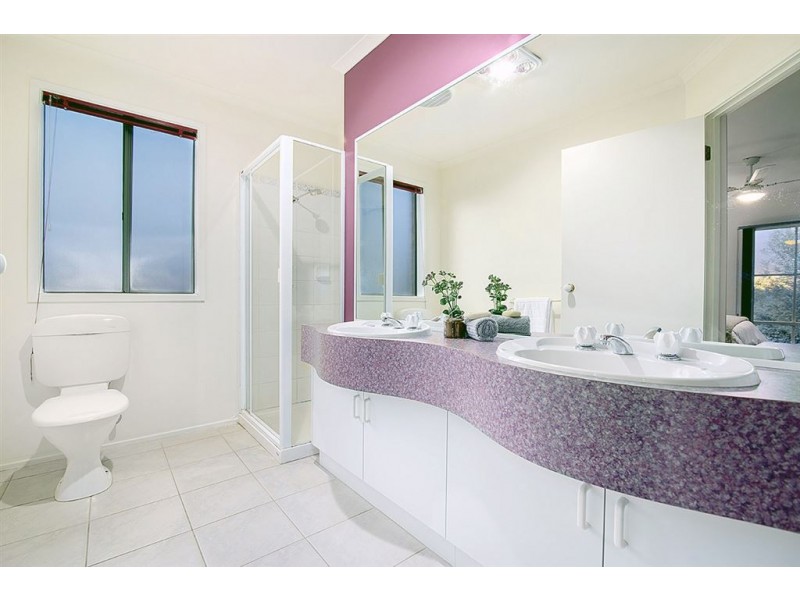 8 Pioneer Way, Kilsyth South VIC 3137