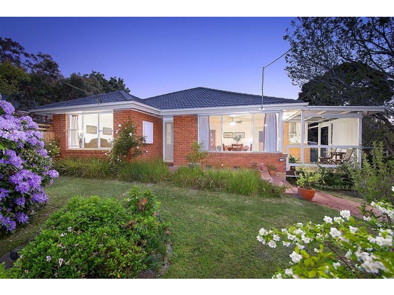 8 Vaughan Road, Ferntree Gully VIC 3156