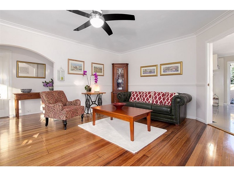 8 Vaughan Road, Ferntree Gully VIC 3156