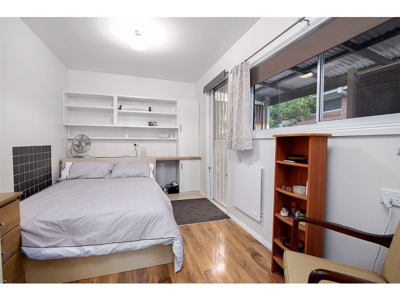 8 Vaughan Road, Ferntree Gully VIC 3156