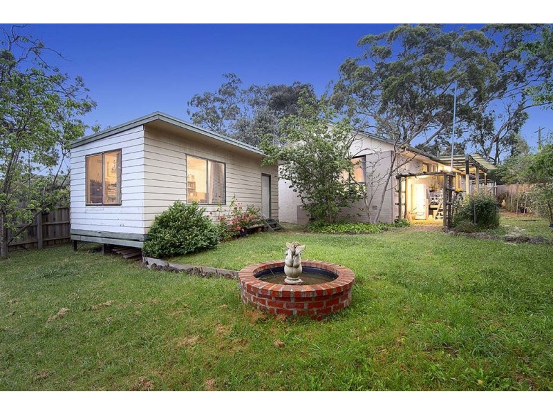 72 Edina Road, Ferntree Gully VIC 3156