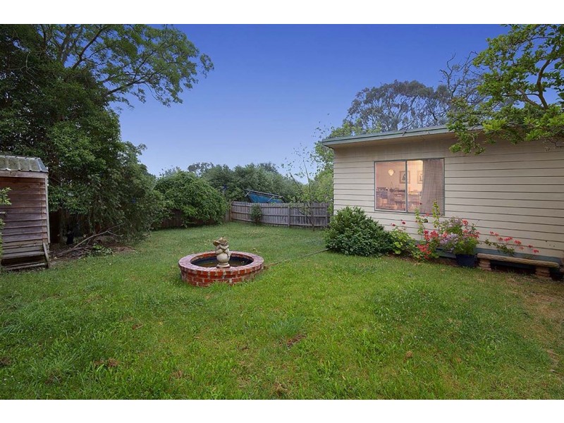 72 Edina Road, Ferntree Gully VIC 3156