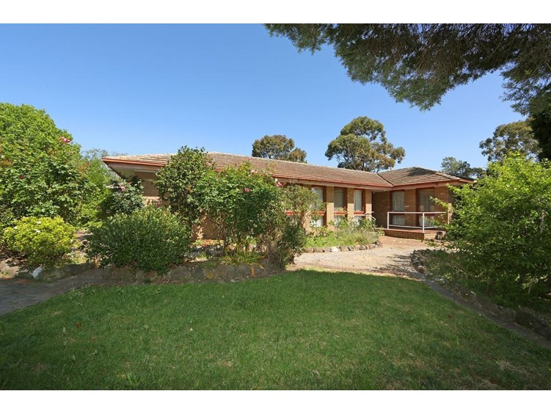 2 Winchester Drive, Bayswater North VIC 3153