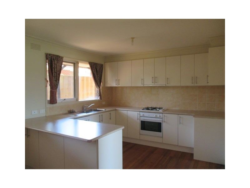 5 King Parade, Knoxfield VIC 3180