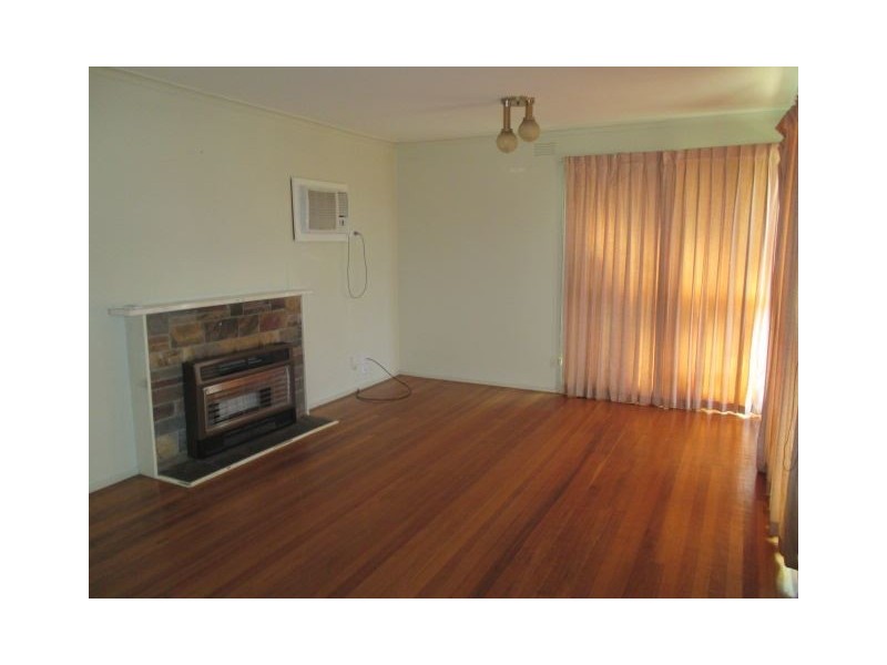 5 King Parade, Knoxfield VIC 3180