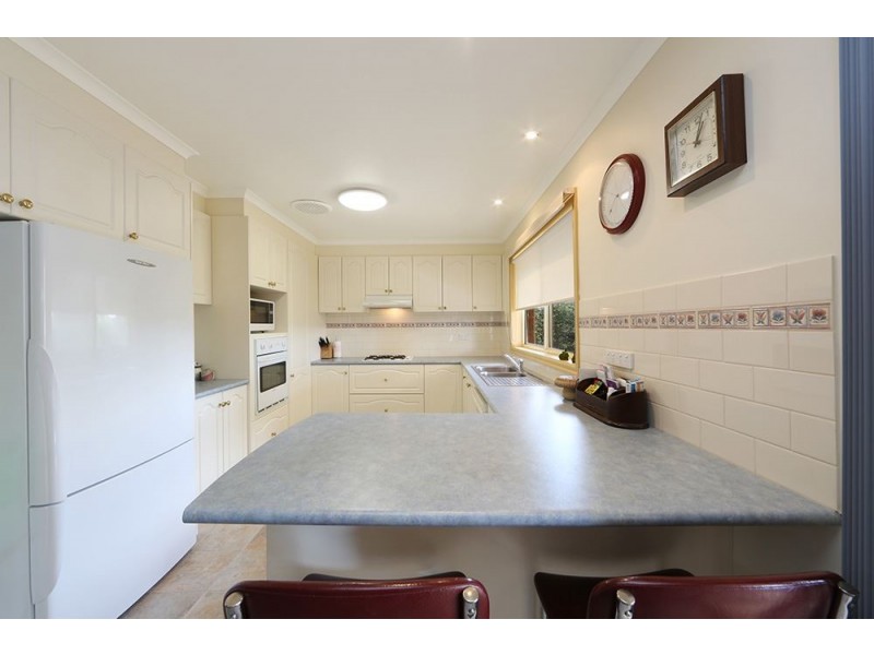 16 Lorikeet Court, Boronia VIC 3155