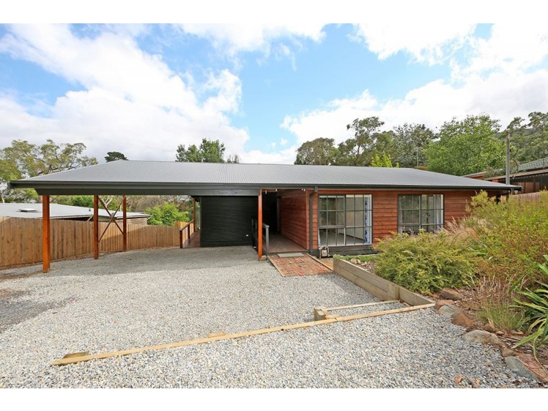 15 Rona Street, Ferntree Gully VIC 3156