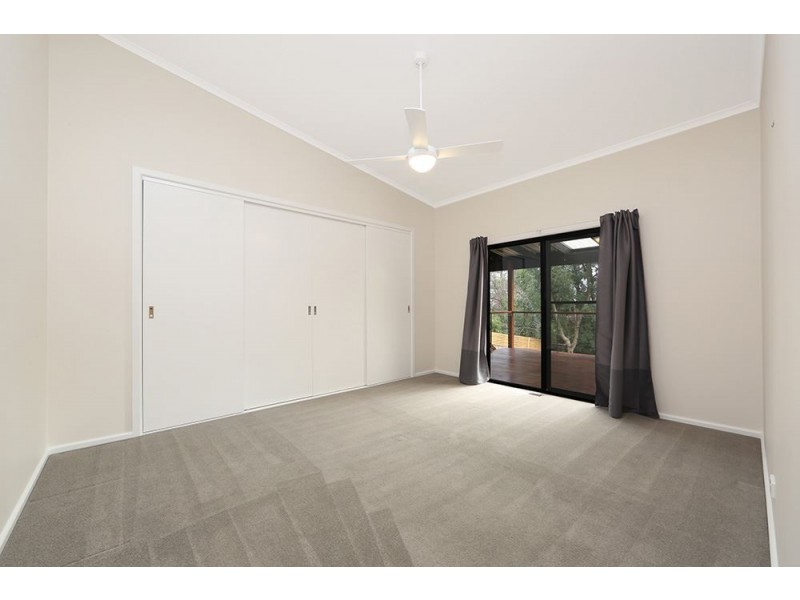 15 Rona Street, Ferntree Gully VIC 3156