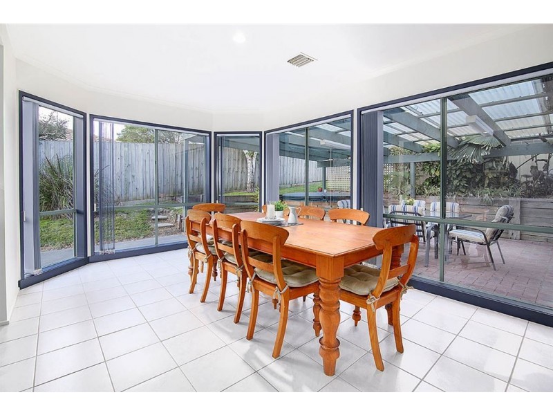 8 Pioneer Way, Kilsyth South VIC 3137