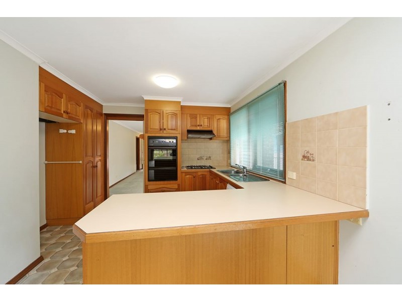 32 Norman Road, Croydon VIC 3136