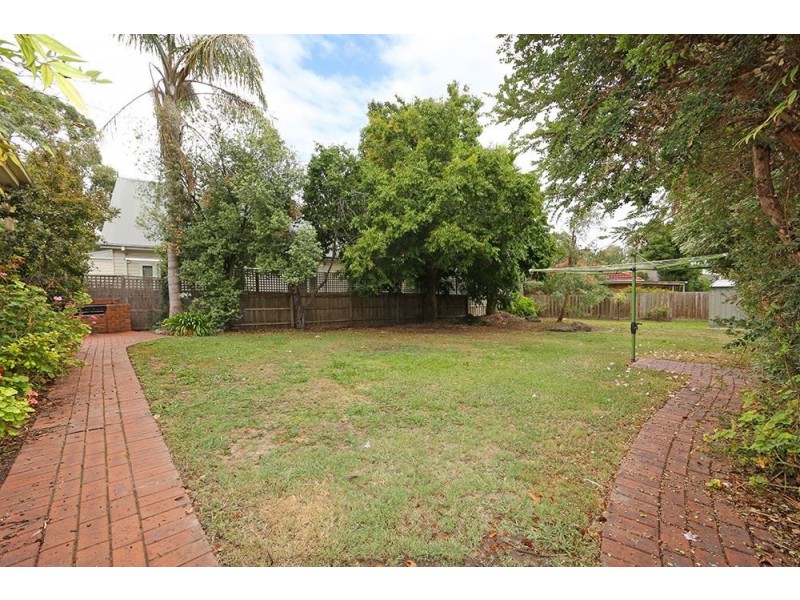 32 Norman Road, Croydon VIC 3136