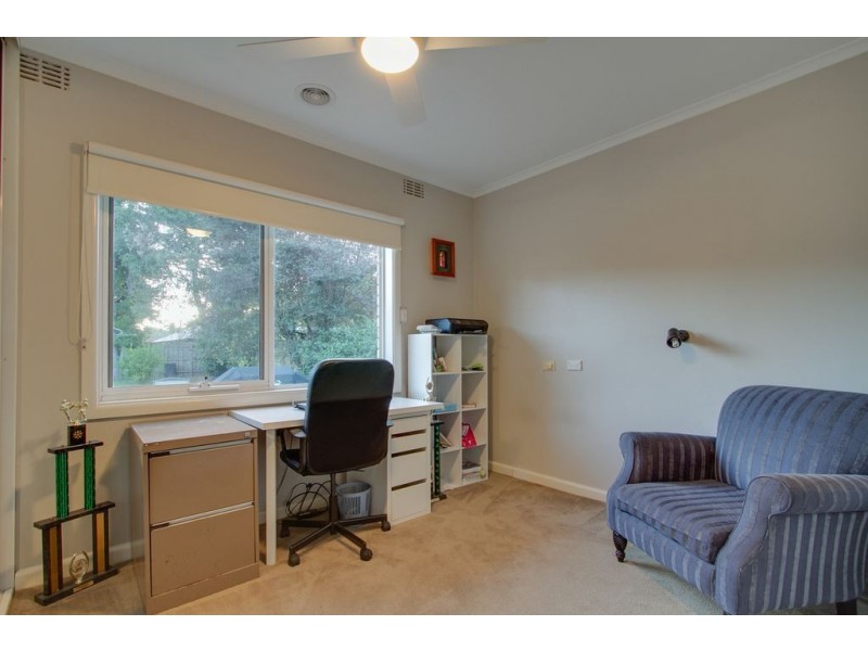 16 Glenfern Road, Ferntree Gully VIC 3156