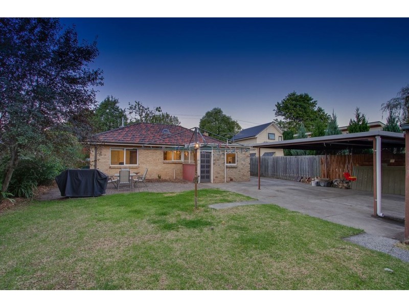 16 Glenfern Road, Ferntree Gully VIC 3156