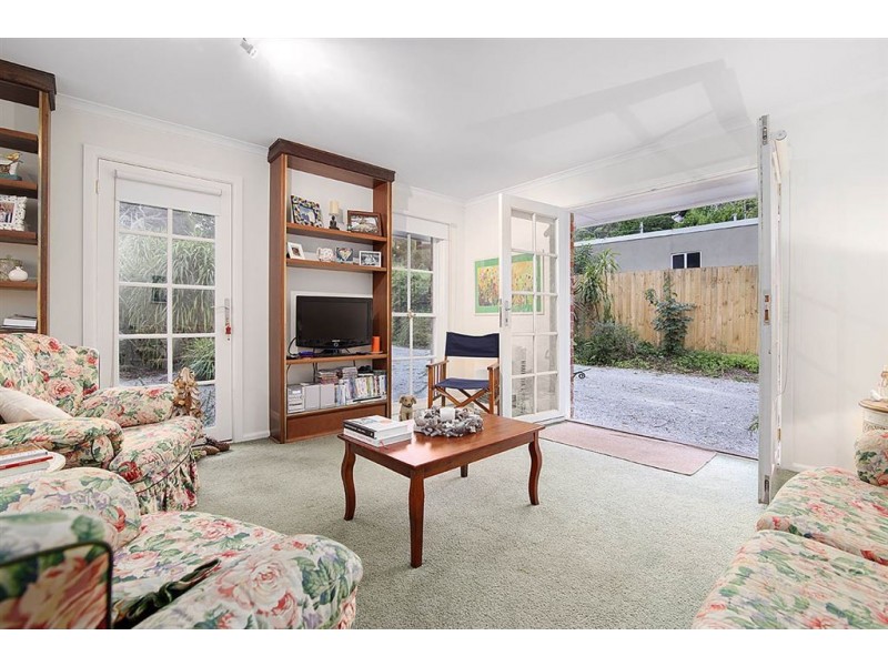 15 Myrtle Grove, Tecoma VIC 3160