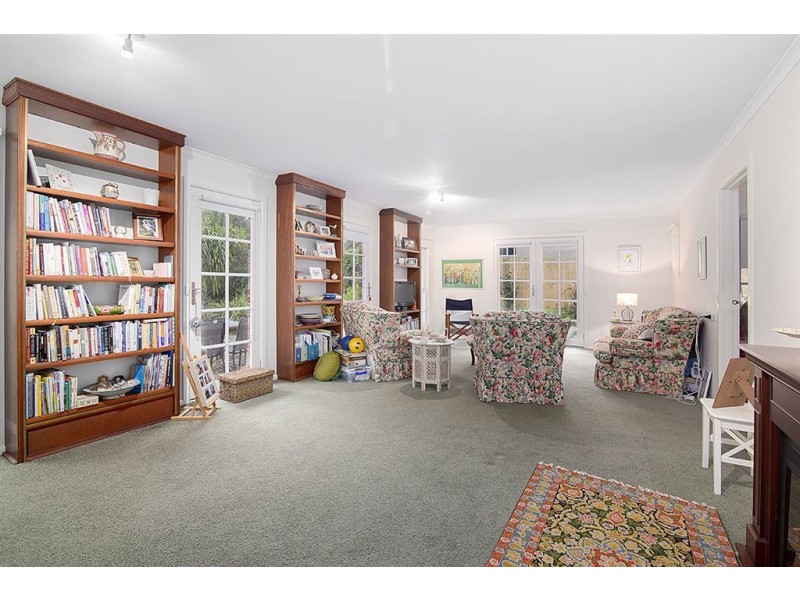 15 Myrtle Grove, Tecoma VIC 3160