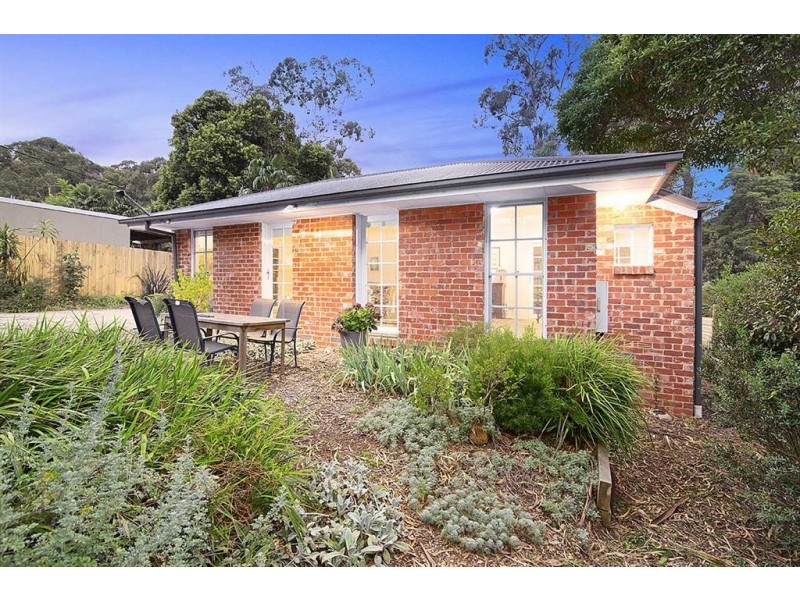 15 Myrtle Grove, Tecoma VIC 3160